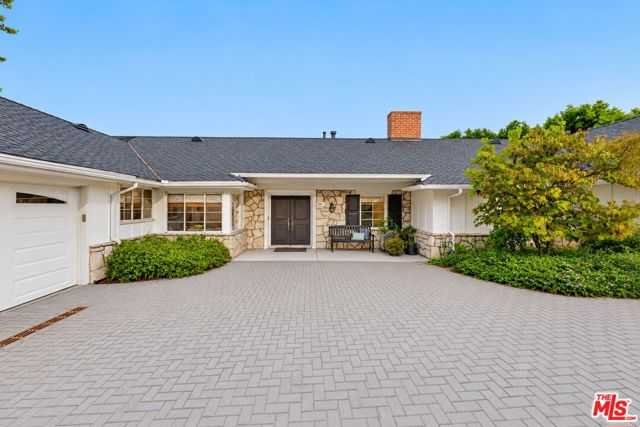 204 Ashdale Place Los Angeles California United States, for Sale, residential, Joana Laundern, InCom Brokerage Sample