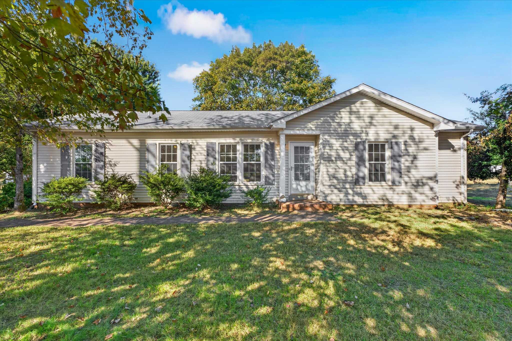 3760 Oakland Rd Clarksville Tennessee United States, for Rent, residential, Rebekah  Sprabary, Sweet Home Realty & Property Management