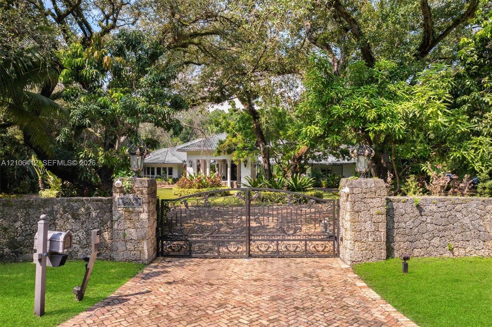9400 Old Cutler Rd Coral Gables Florida United States, for Sale, residential,  , Tejeda Real Estate Inc. 