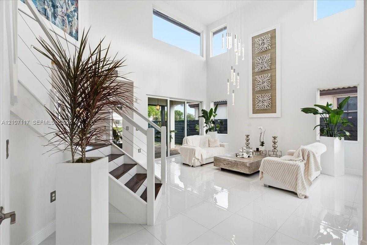 7863 NW 111th Ct Doral Florida United States, for Sale, residential, Roberto Villasmil, Interinvestments Realty, Inc.