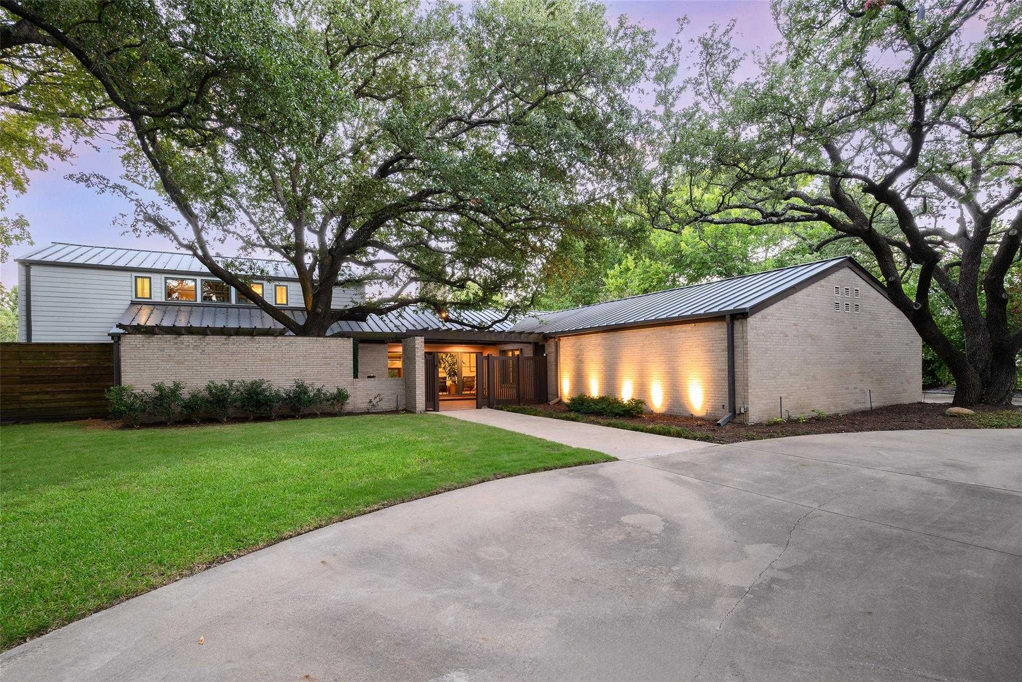 4930 Mangold Circle Dallas Texas United States, for Sale, residential, Joyce Kelly, Hummingbird Realty