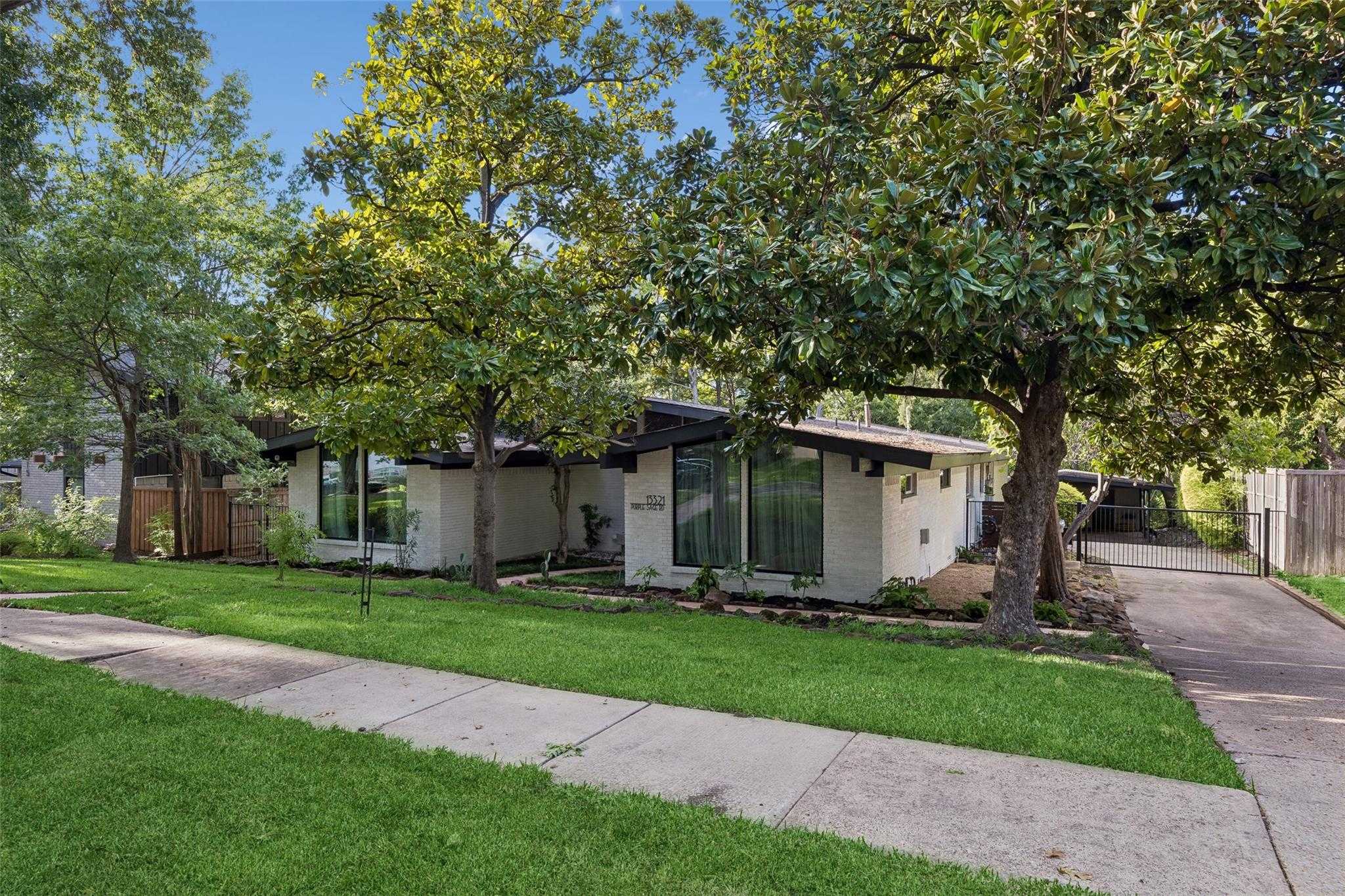 13321 Purple Sage Road Dallas Texas United States, for Sale, residential, Joyce Kelly, Hummingbird Realty