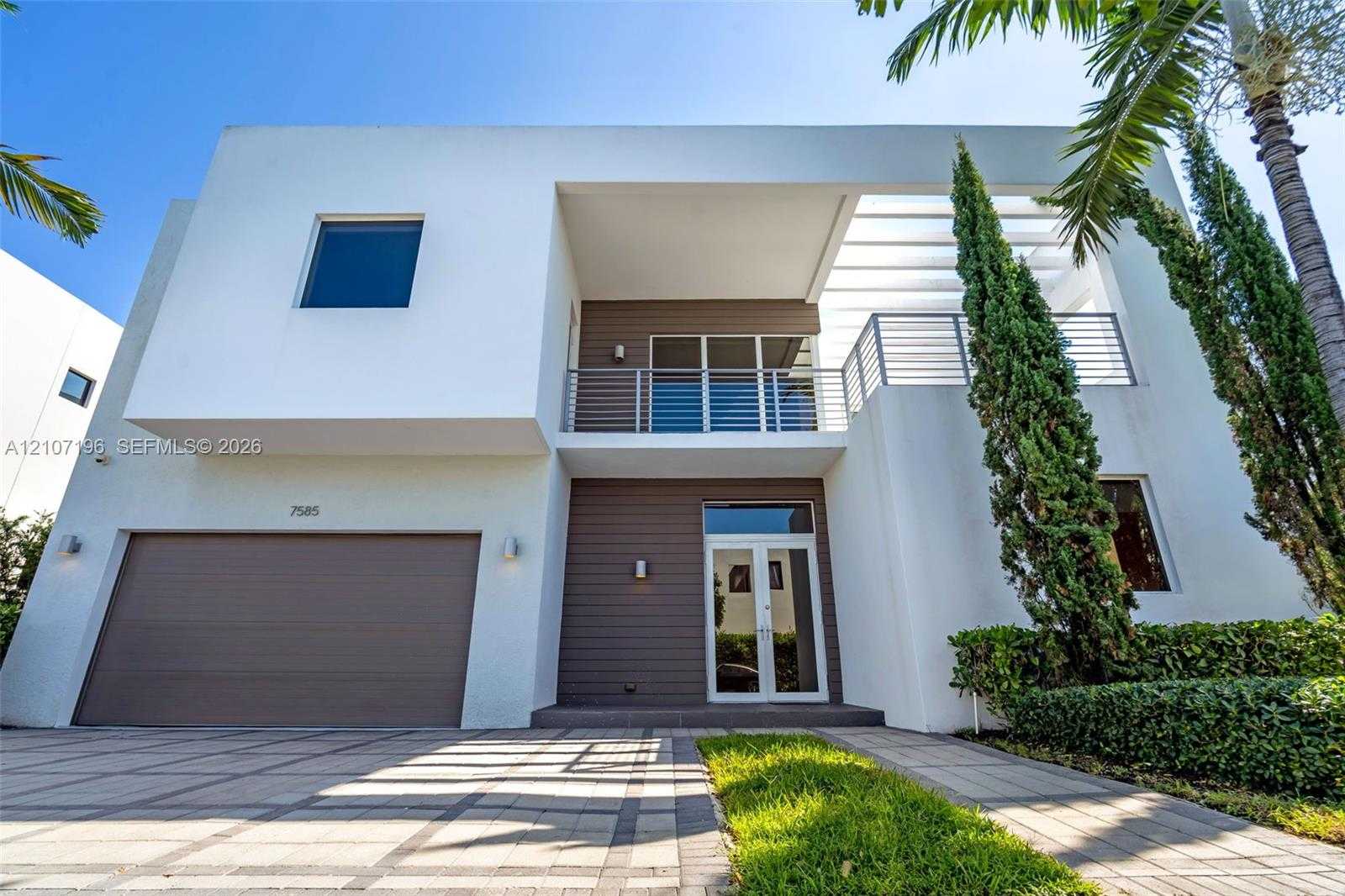 7585 NW 100th Ave  APT 7585 Doral Florida United States, for Rent, residential, Roberto Villasmil, Interinvestments Realty, Inc.