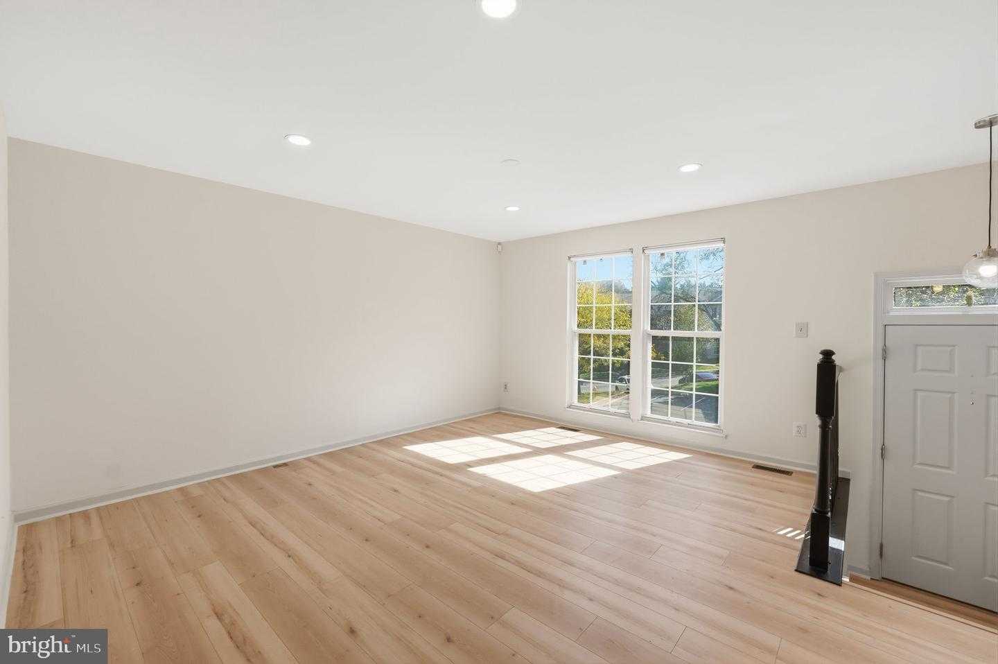 7653 STAUNTON CIRCLE Manassas Virginia United States, for Sale, residential,  , CA Office