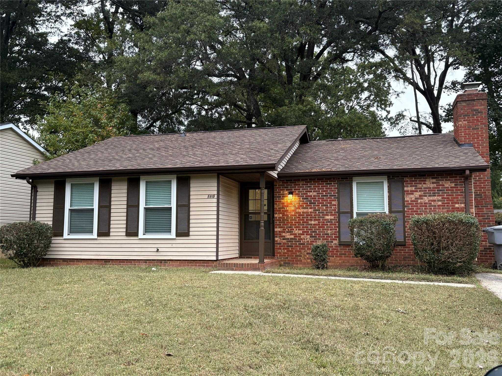 5915 Sunset Chase Lane Charlotte North Carolina United States, for Sale, residential, William (Will) Owens , South Charlotte Properties