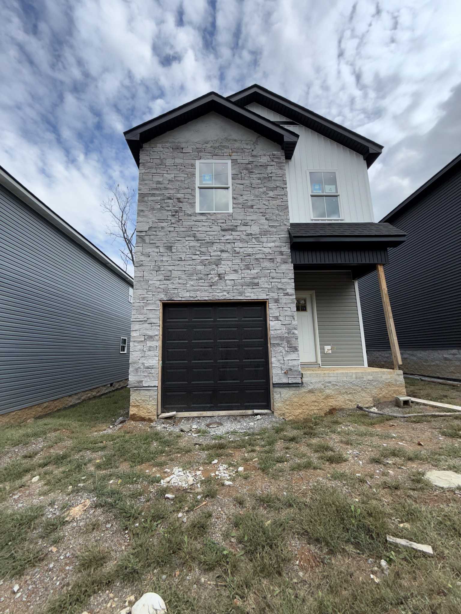 819 Gracey Ave Clarksville Tennessee United States, for Sale, residential, Rebekah  Sprabary, Sweet Home Realty & Property Management