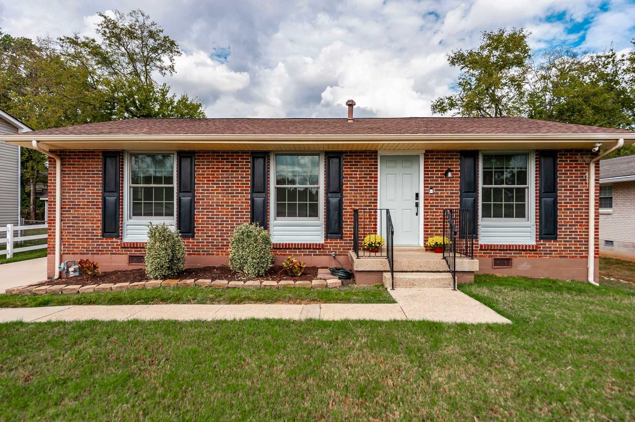 111 Cole Dr Hendersonville Tennessee United States, for Sale, residential, Adam Hanes, LPT Realty