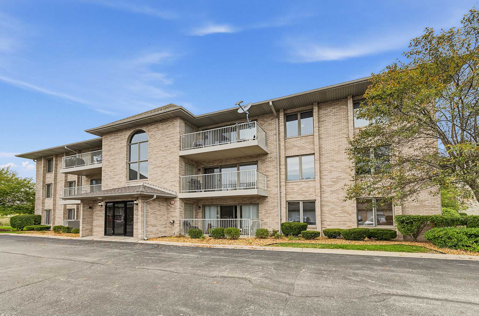 1053 Ashley Court S APT 2A Lockport Illinois United States, for Sale, residential,  , Alpha 7 Realty