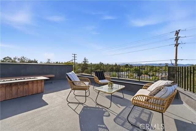 3601 Mclaughlin Avenue Los Angeles California United States, for Sale, residential, Joana Laundern, InCom Brokerage Sample