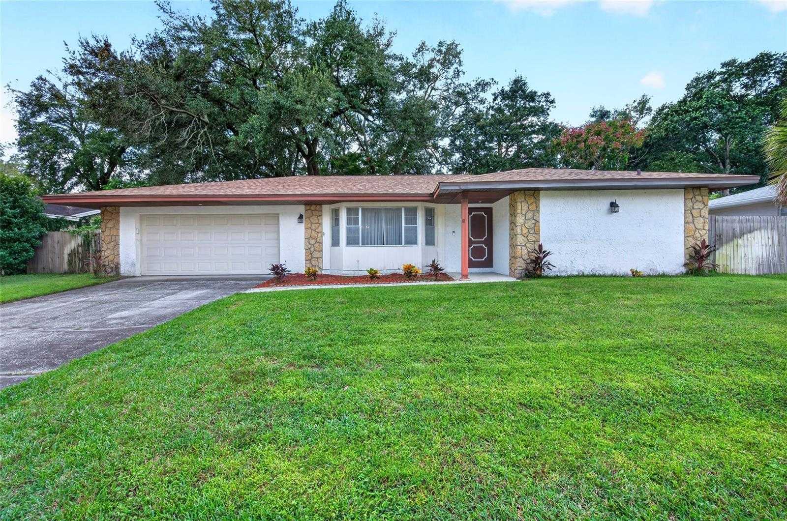 608 PARKWOOD AVENUE Altamonte Springs Florida United States, for Sale, residential, Zaira Mejia, Spaces & Styles Group