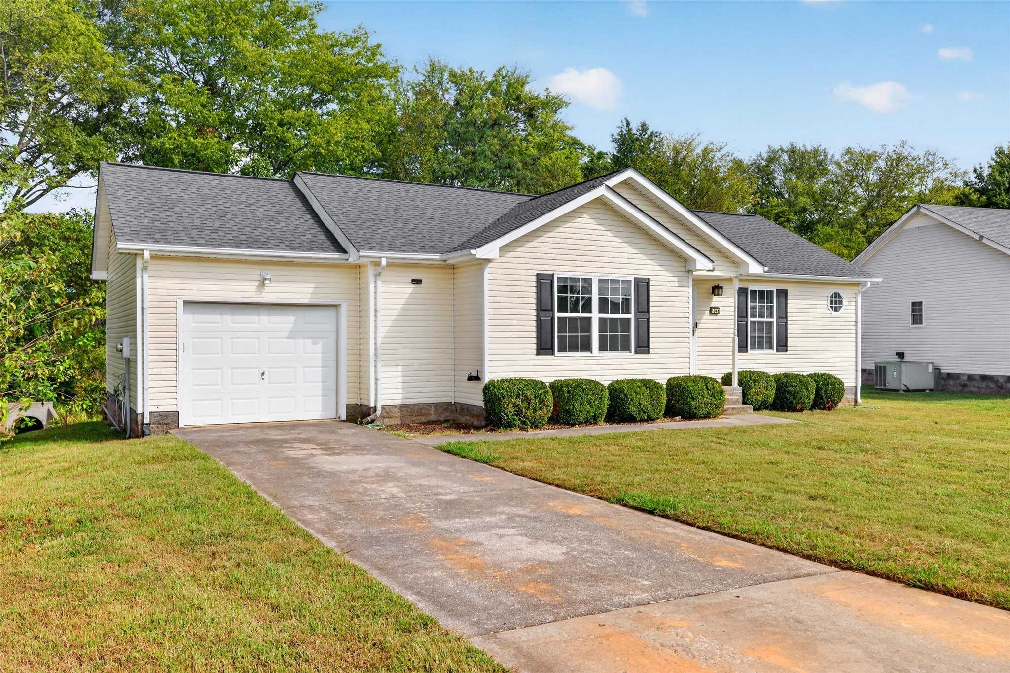 1041 Waterford Cir Clarksville Tennessee United States, for Sale, residential, Rebekah  Sprabary, Sweet Home Realty & Property Management