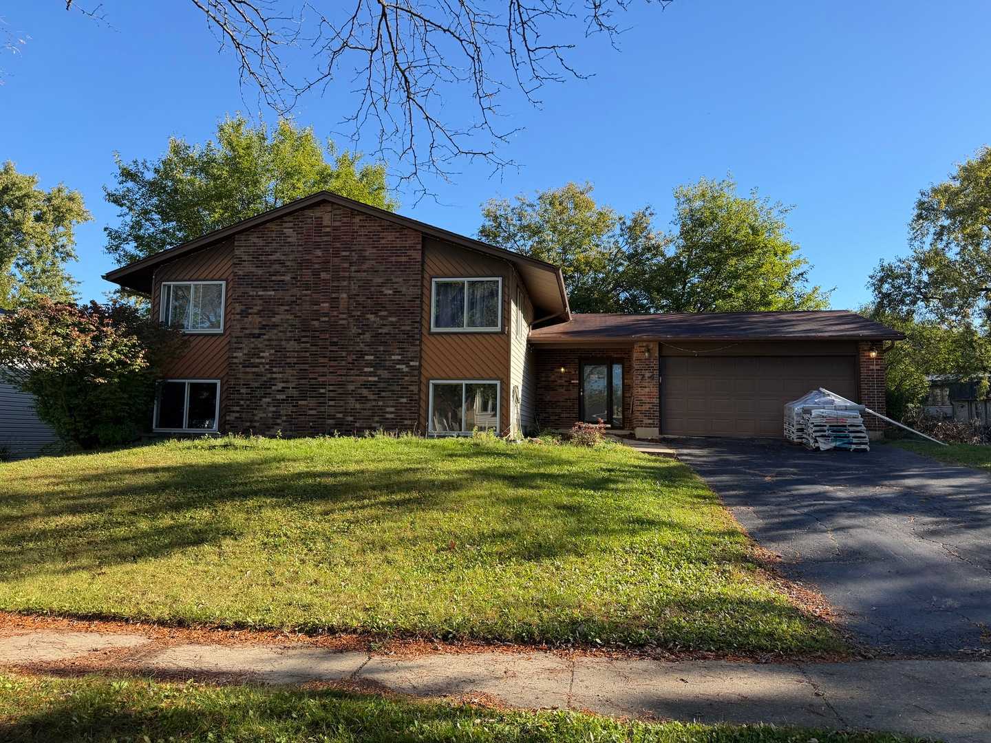 714 Dorchester Drive Bolingbrook Illinois United States, for Sale, residential,  , Alpha 7 Realty
