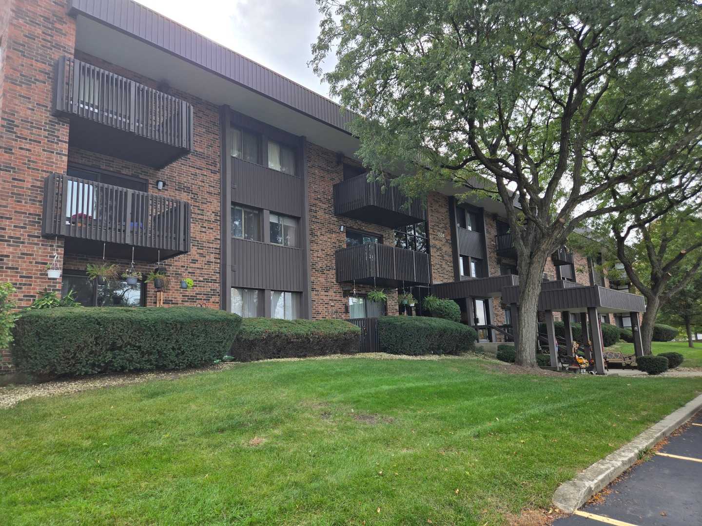 1504 Woodbridge Road APT 3C Joliet Illinois United States, for Sale, residential,  , Alpha 7 Realty