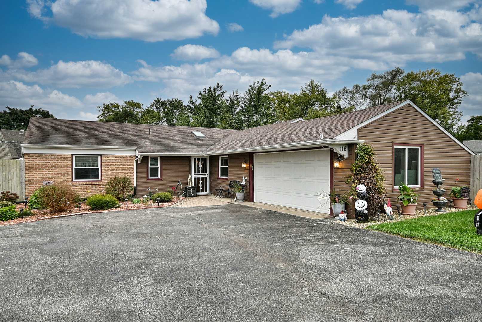 116 Stoneham Court Bolingbrook Illinois United States, for Sale, residential,  , Alpha 7 Realty