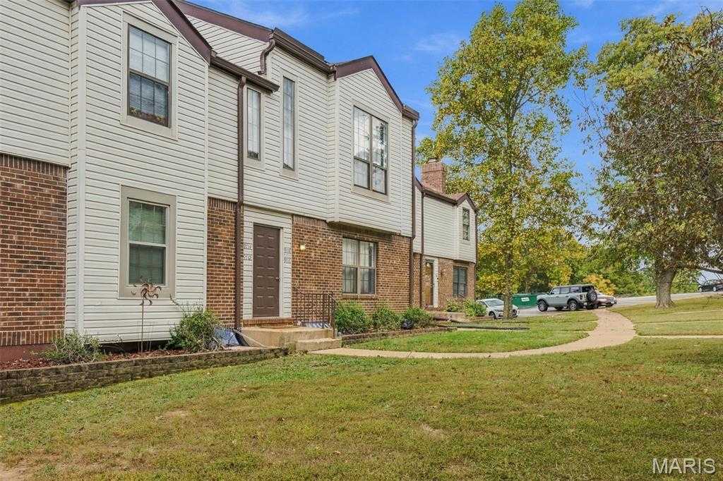 9718 Raintree Village Drive APT 3D Hillsboro Missouri United States, for Sale, residential, Robyn Johnson, Premier Real Estate Pros