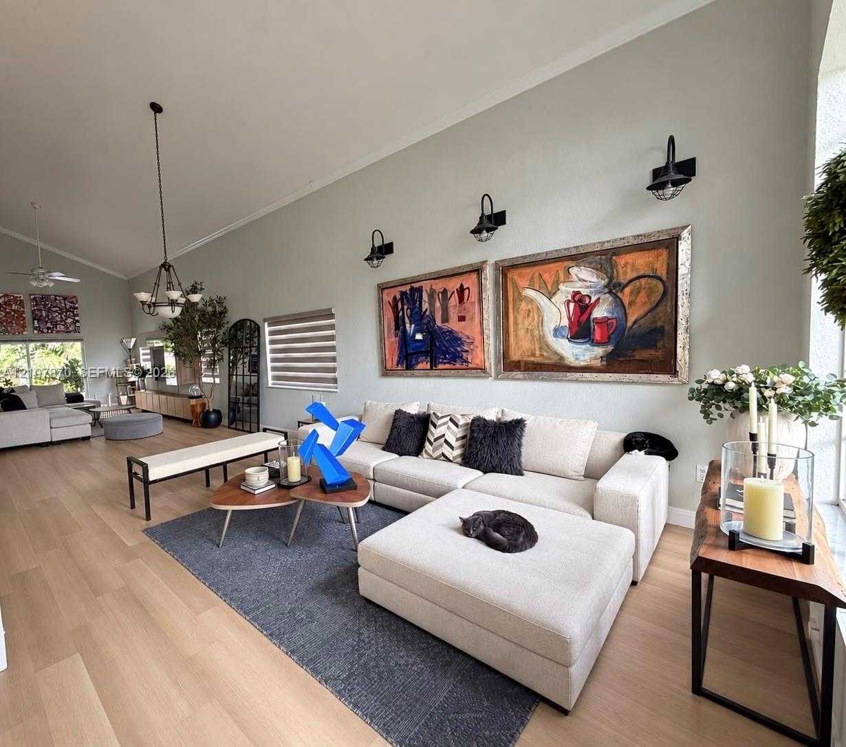 5344 NW 111th Ct Doral Florida United States, for Sale, residential, Roberto Villasmil, Interinvestments Realty, Inc.