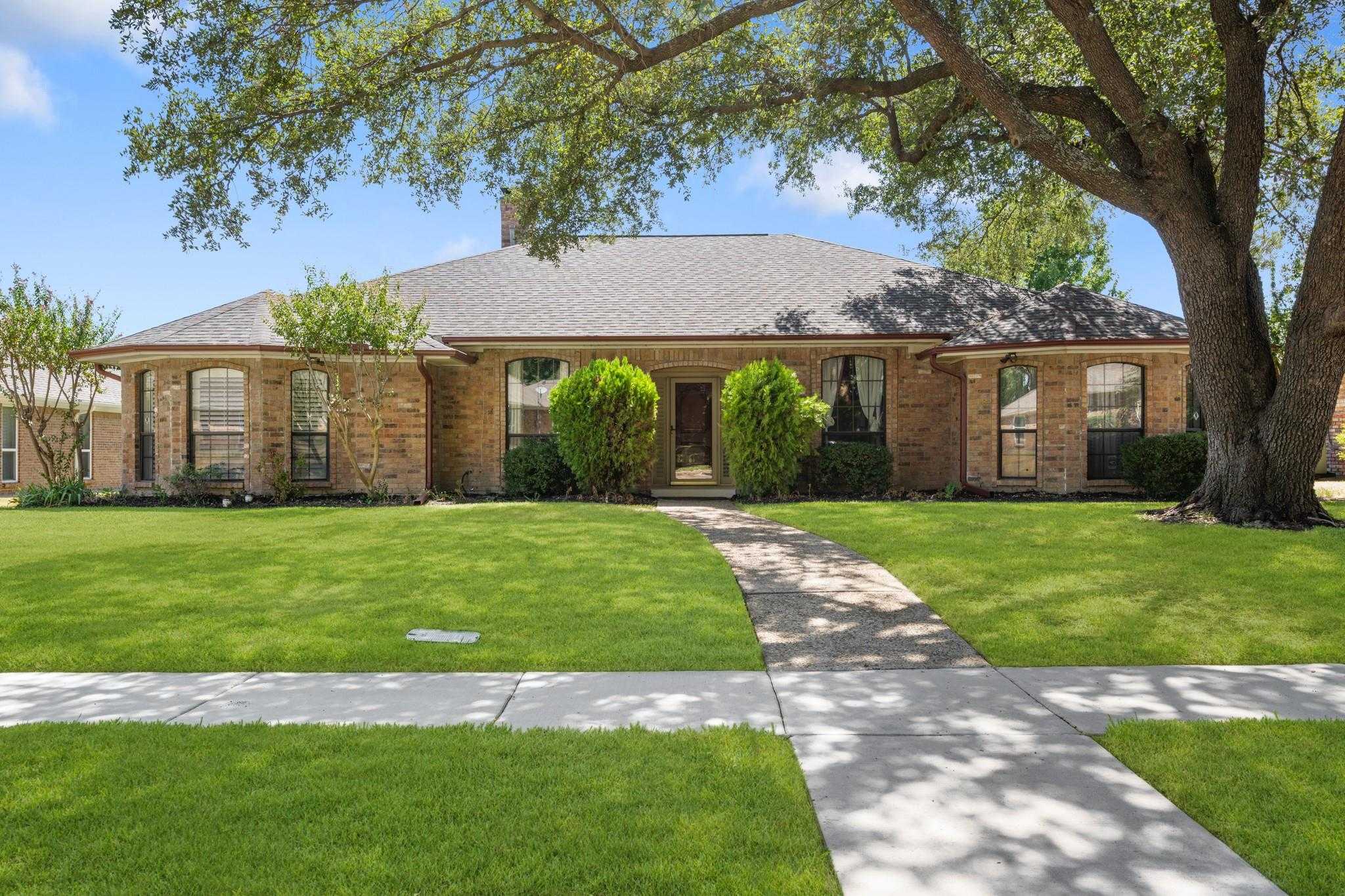 2510 Buttercup Drive Richardson Texas United States, for Sale, residential, Joyce Kelly, Hummingbird Realty
