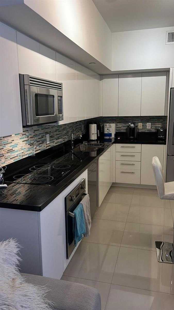 92 SW 3rd St  APT 5008 Miami Florida United States, for Rent, residential, Sandra Benkahla, The 305 Agency