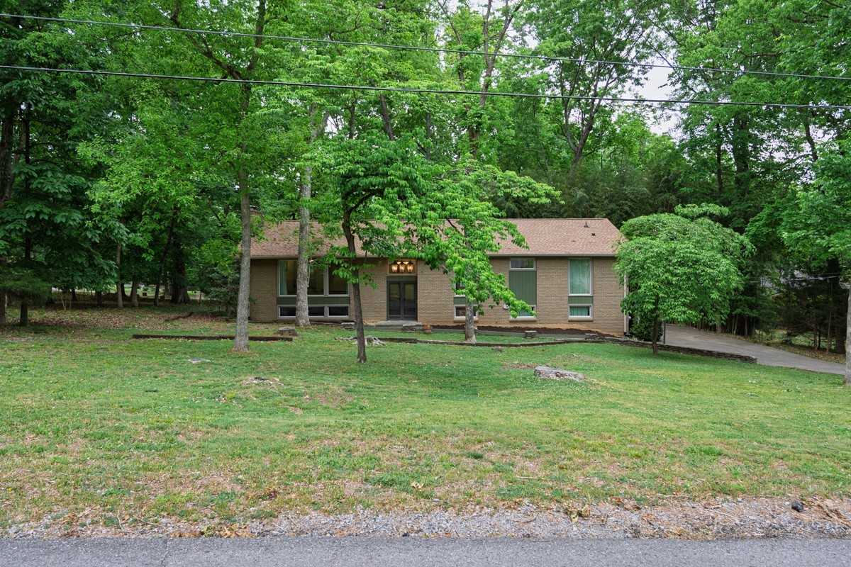 123 Trail East Drive Hendersonville Tennessee United States, for Sale, residential, Adam Hanes, LPT Realty