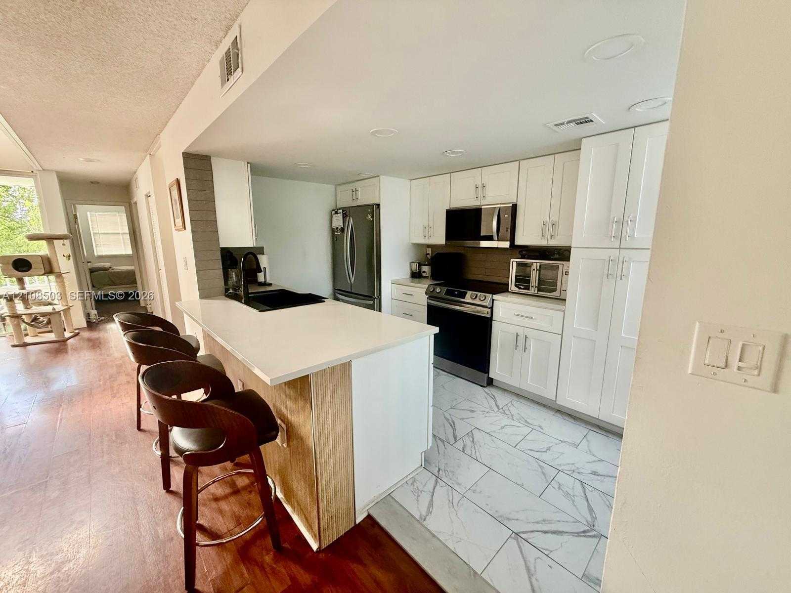 4872 NW 97th Pl  APT 289 Doral Florida United States, for Rent, residential, Roberto Villasmil, Interinvestments Realty, Inc.