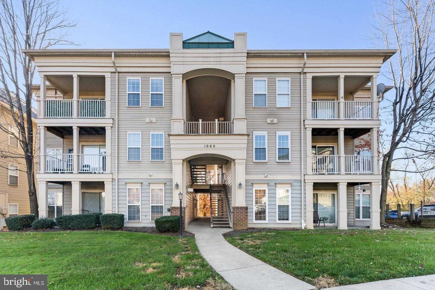 1060 GARDENVIEW LOOP APT 304 Woodbridge Virginia United States, for Sale, residential,  , The Holly Group