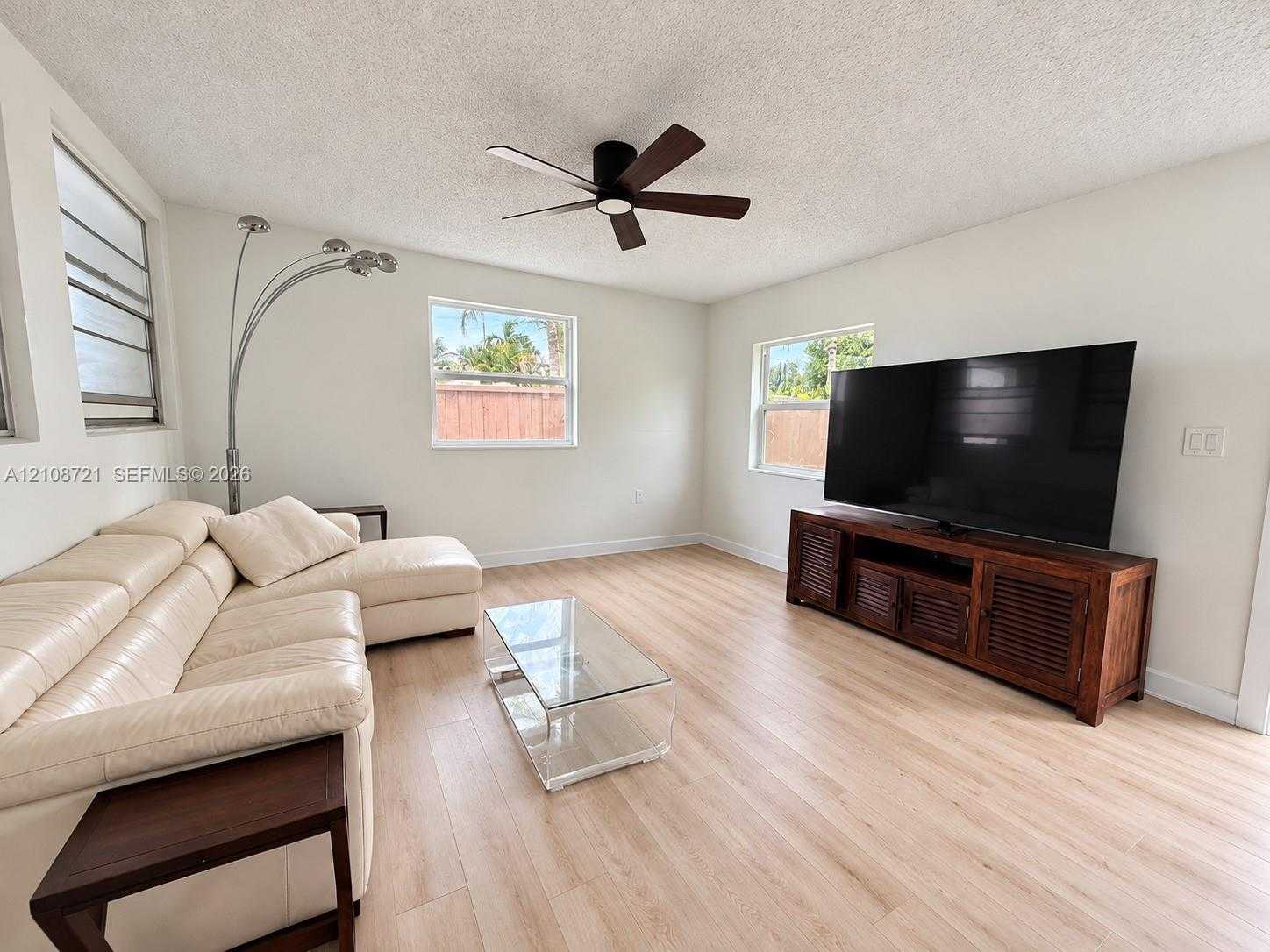 6561 SW 32nd St Miami Florida United States, for Rent, residential, Sandra Benkahla, The 305 Agency