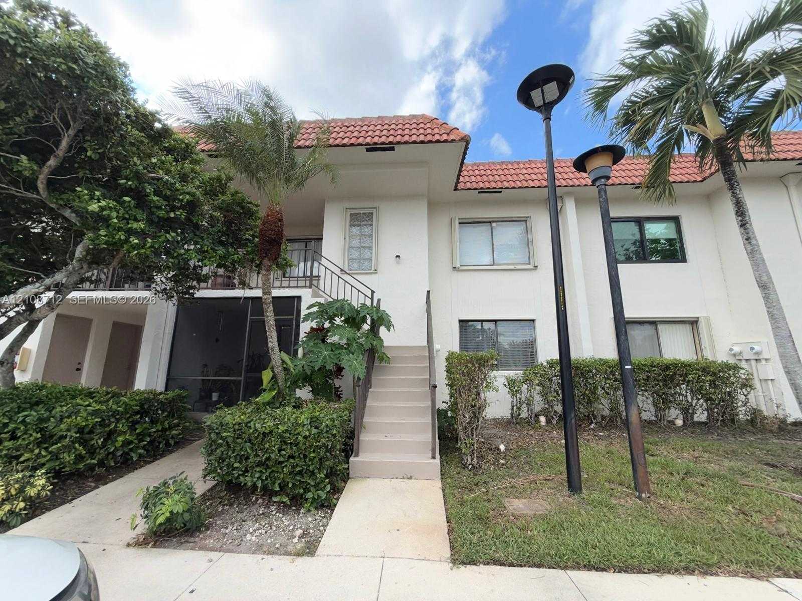 379 Lakeview Dr  APT 205 Weston Florida United States, for Rent, residential, Radmila Mandel, Florida Sky Realty Group