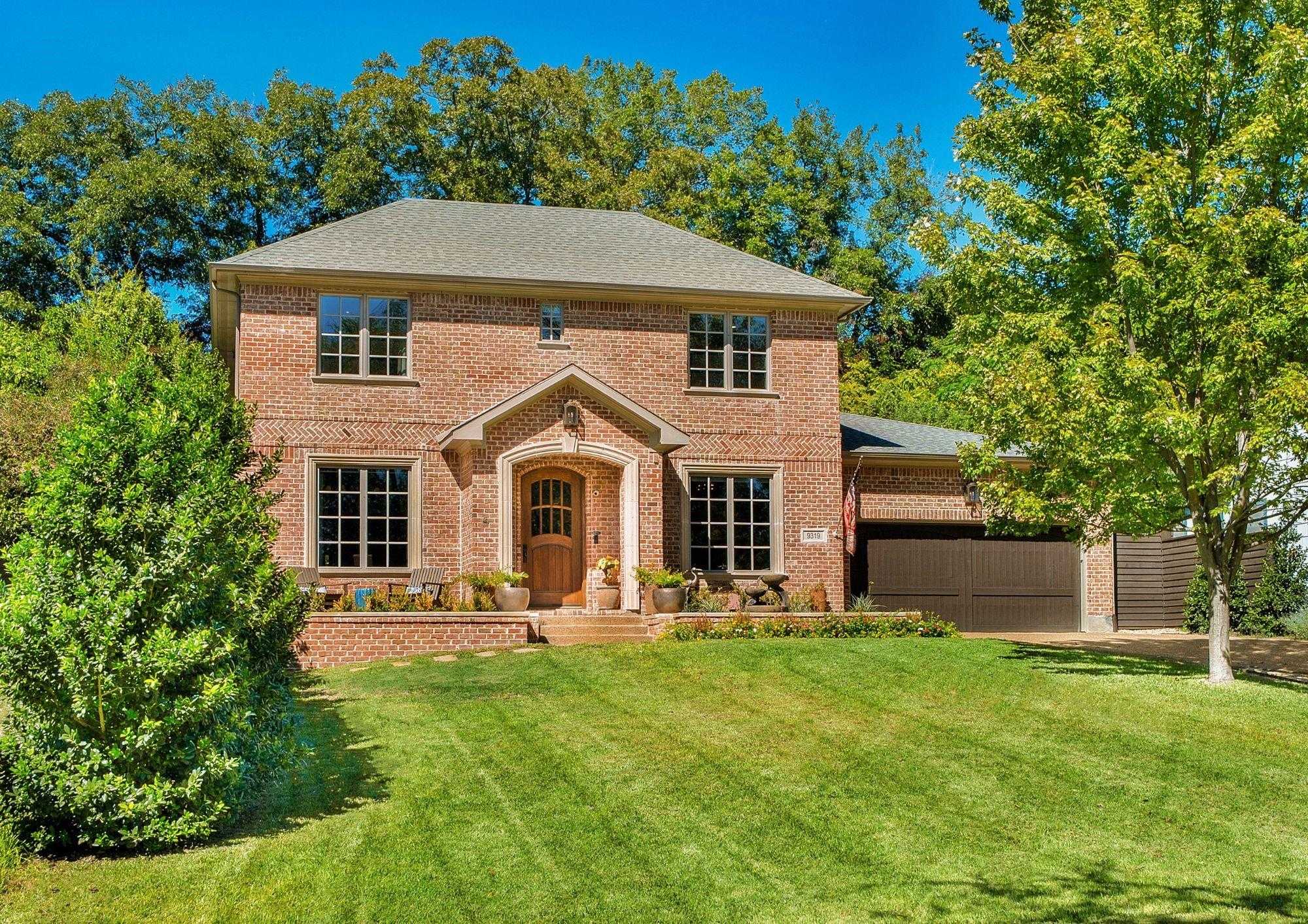 9319 E Lake Highlands Drive Dallas Texas United States, for Sale, residential, Joyce Kelly, Hummingbird Realty