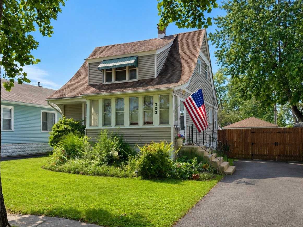 303 DAVISON Street Joliet Illinois United States, for Sale, residential,  , Alpha 7 Realty