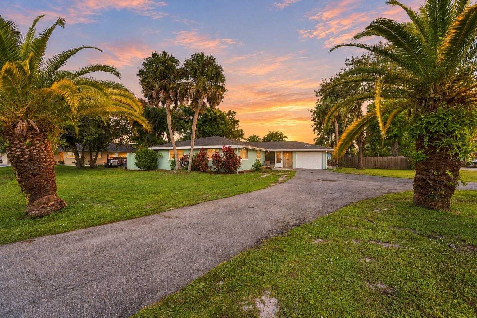 5105 W COUNTRY CLUB DRIVE Sarasota Florida United States, for Sale, residential,  , Ivy League Realty