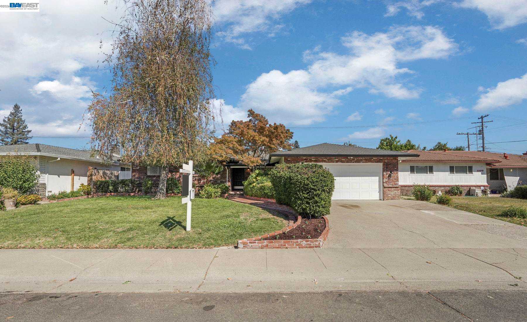1075 Lake Glen Way Sacramento California United States, for Sale, residential,  , Royalty Property Management & Realty