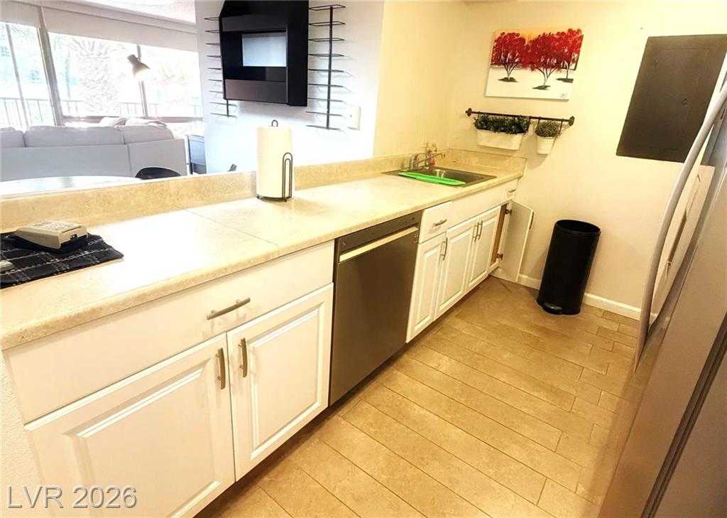 205 Harmon Avenue APT 219 Las Vegas Nevada United States, for Rent, residential,  , Realty 220