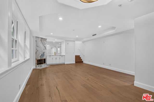 342 Palm  APT 101 Beverly Hills California United States, for Rent, residential, Daniil Gorkov, Beverly & Co.