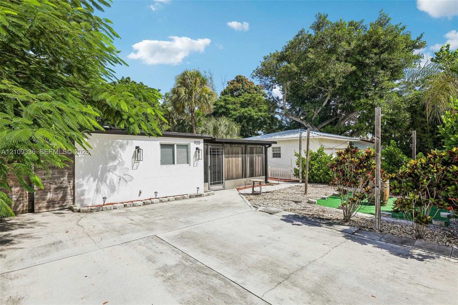 905 NE 5th St Pompano Beach Florida United States, for Sale, residential,  , Phoenix Realtors LLC