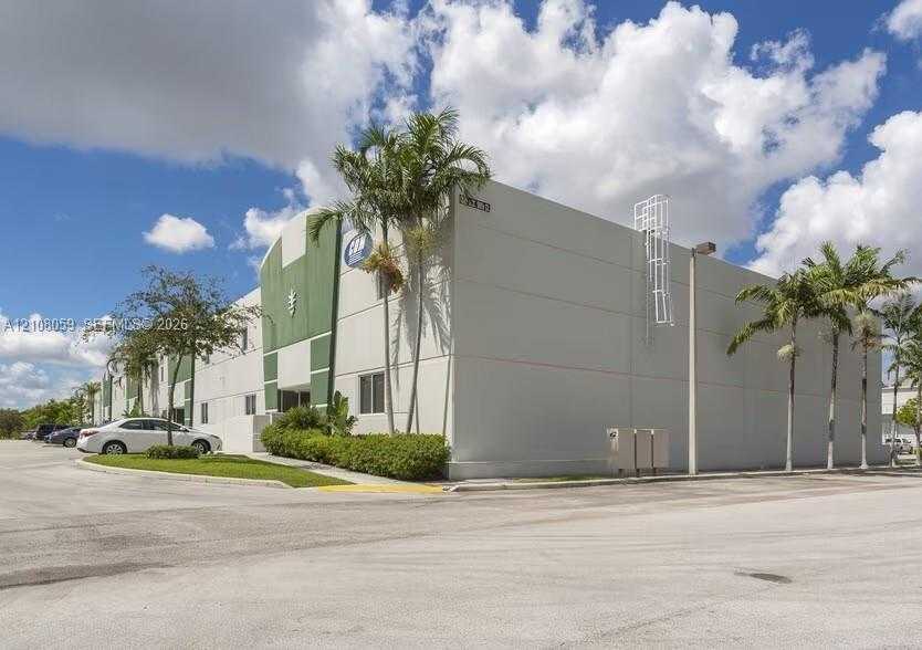 1345 NW 98th Ct  APT 1,2,3 Doral Florida United States, for Sale, commercial, Roberto Villasmil, Interinvestments Realty, Inc.