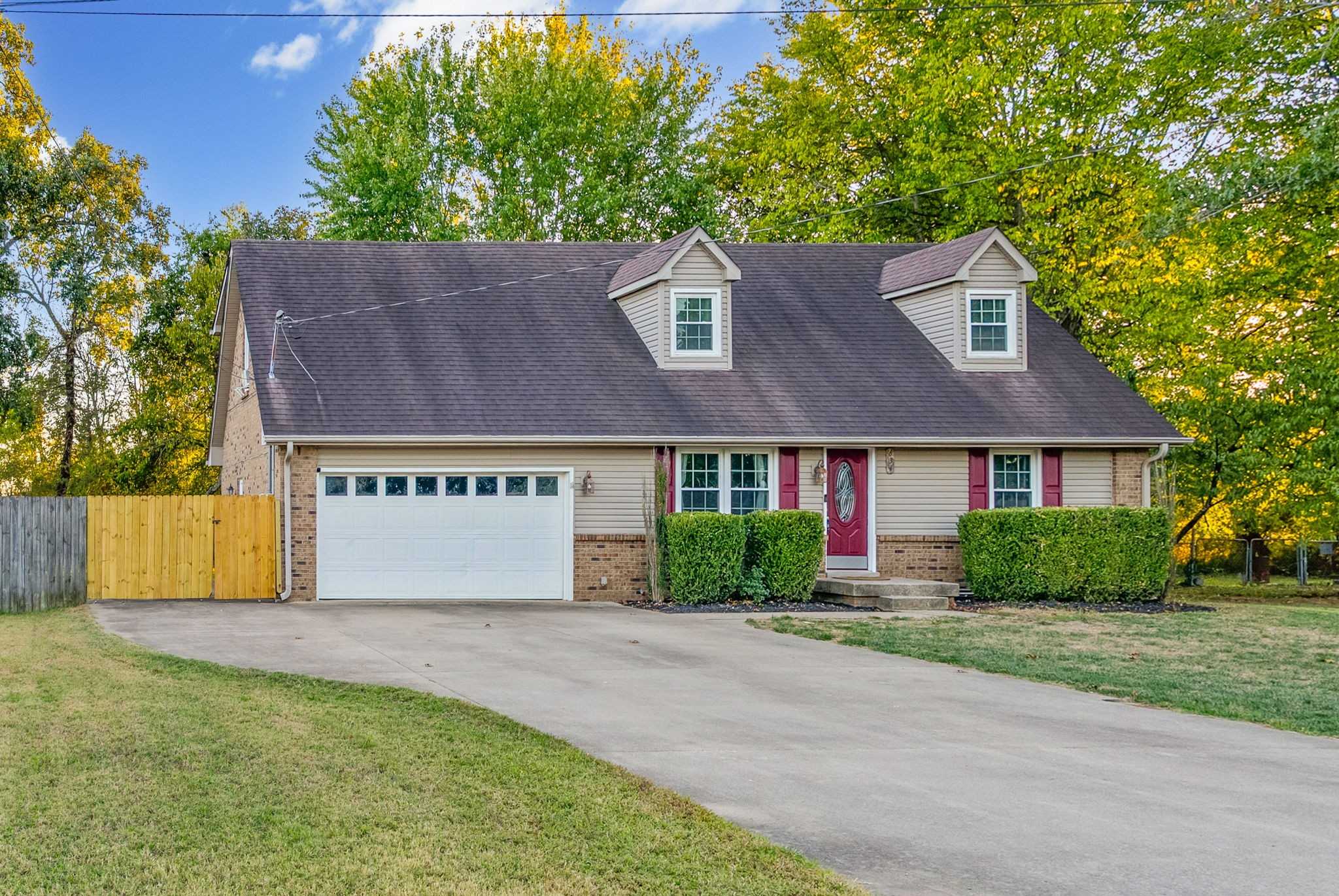 634 Cleveland Dr Clarksville Tennessee United States, for Sale, residential, Adam Hanes, LPT Realty