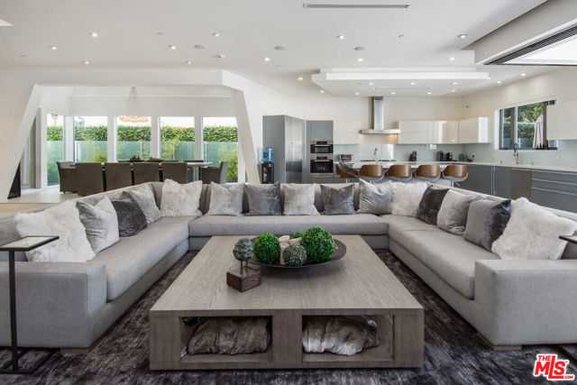 429 N Sweetzer Avenue Los Angeles California United States, for Sale, residential, Maricela Ochoa, Town & Country Real Estate