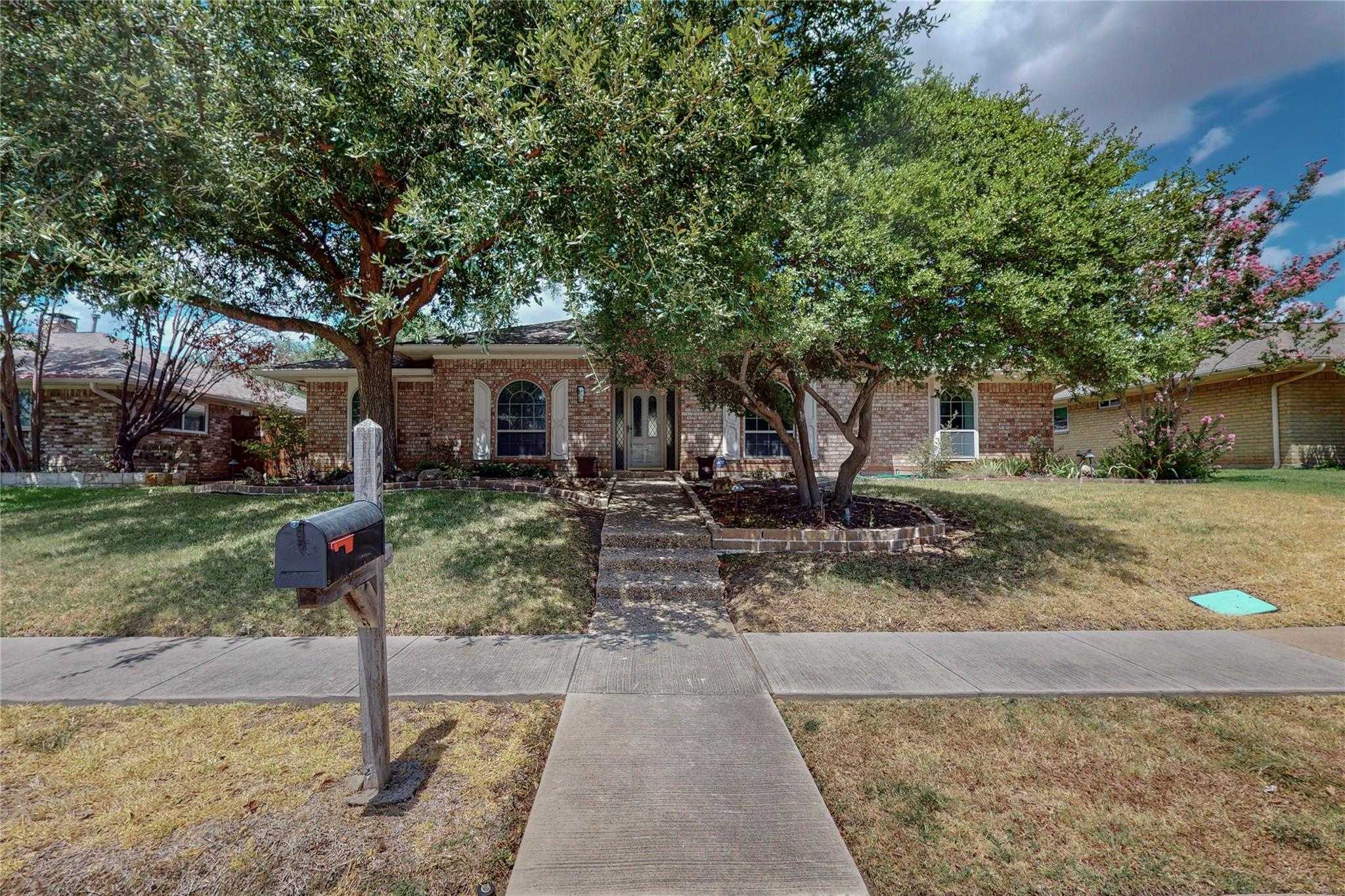 2251 Woodcreek Street Carrollton Texas United States, for Sale, residential, Adrian Castle, A. Castle Realty LLC
