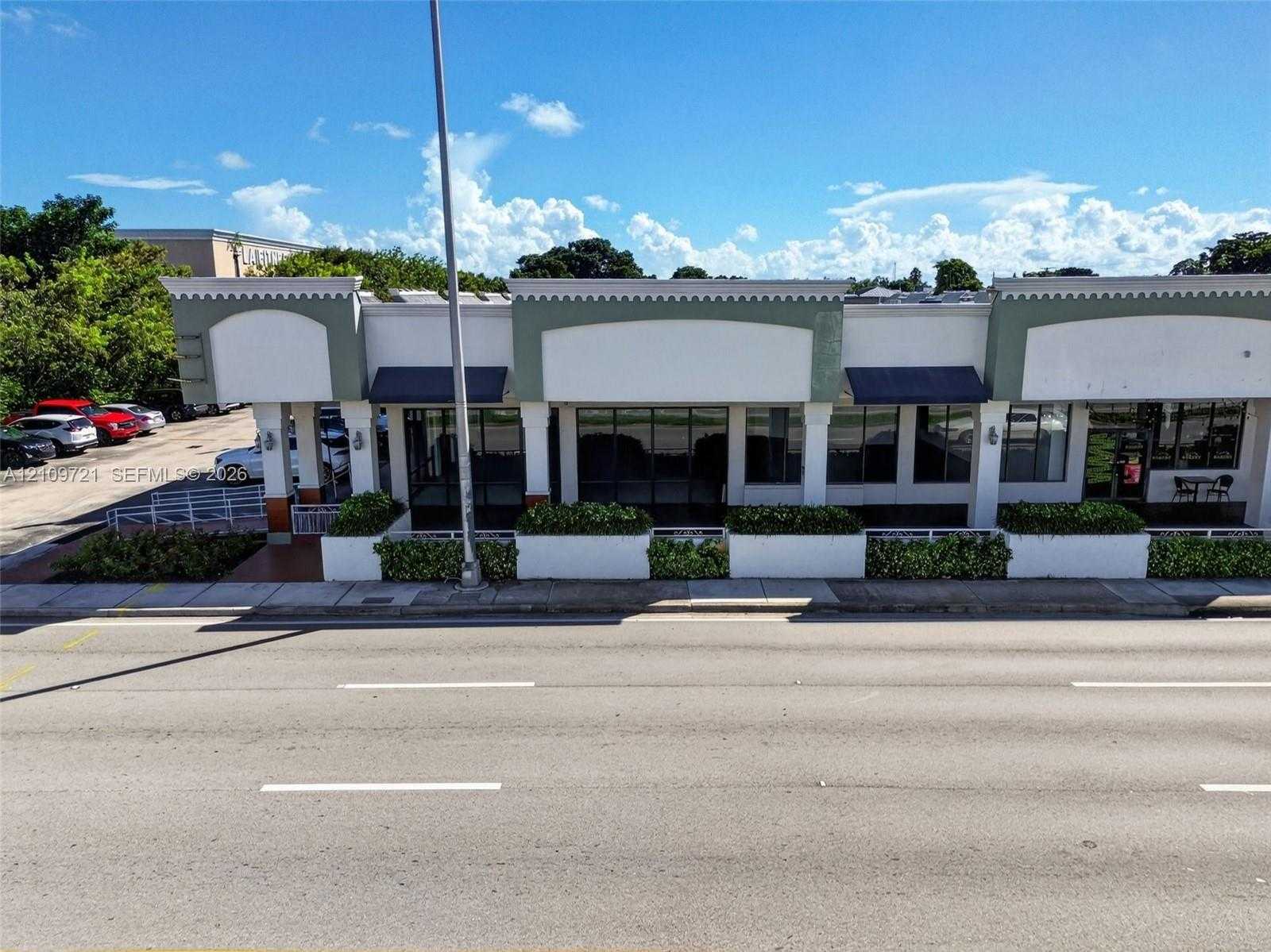 8318 SW 40th St Miami Florida United States, for Lease, commercial, Sandra Benkahla, The 305 Agency