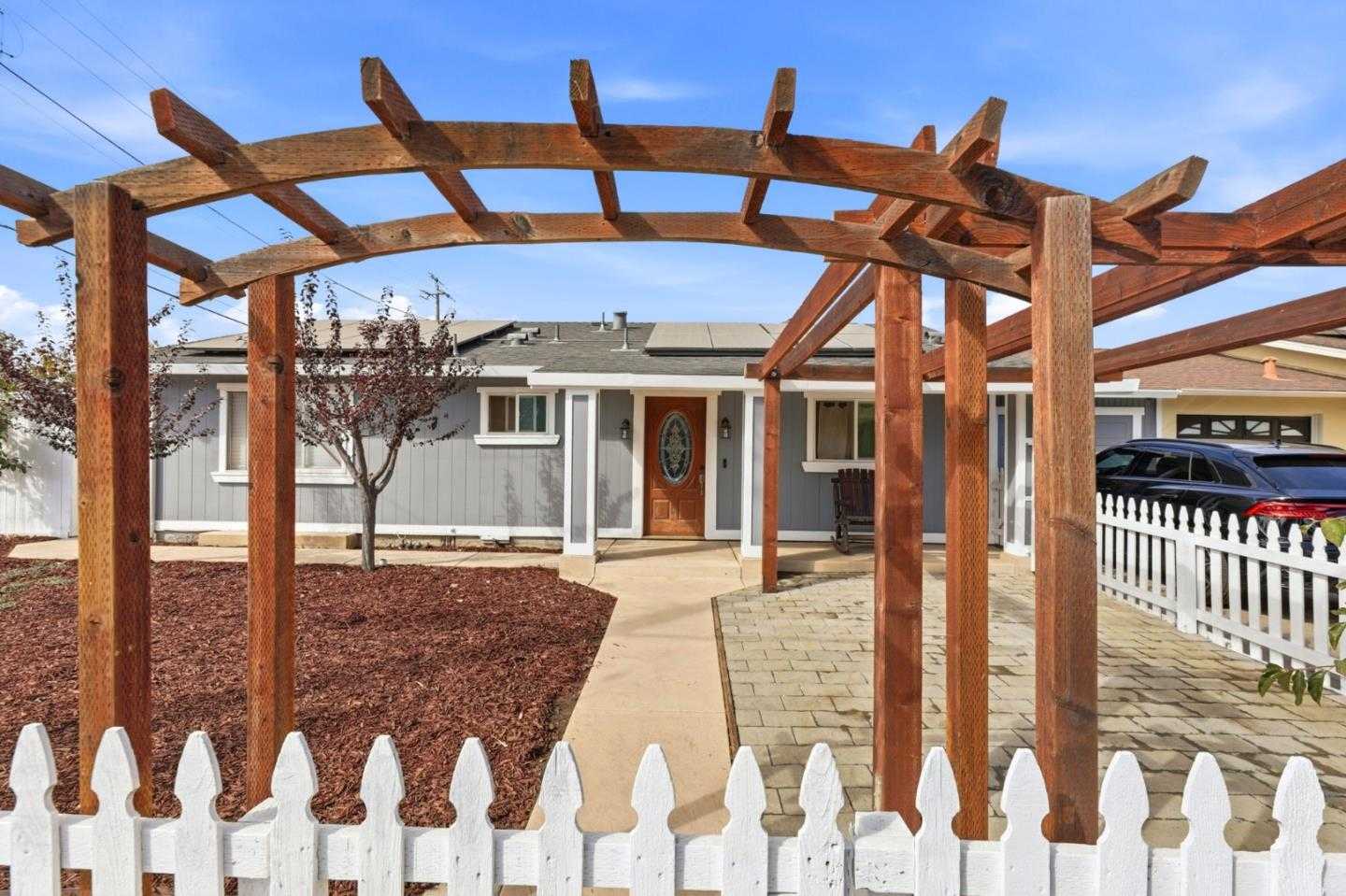 405 I O O F AVE Gilroy California United States, for Sale, residential,  , Realty World - People to People
