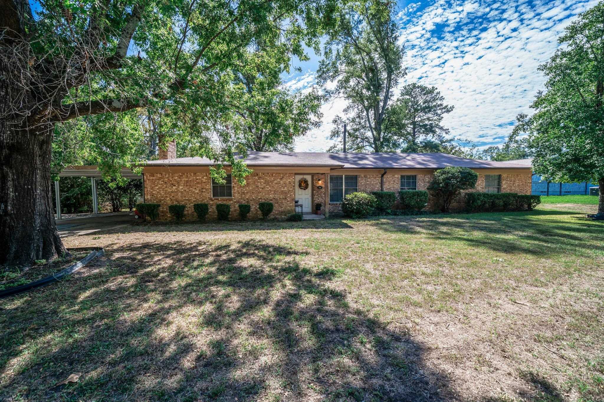 206 Delwood Dr Longview Texas United States, for Sale, residential,  , Drake Chapman Real Estate, Brokerage