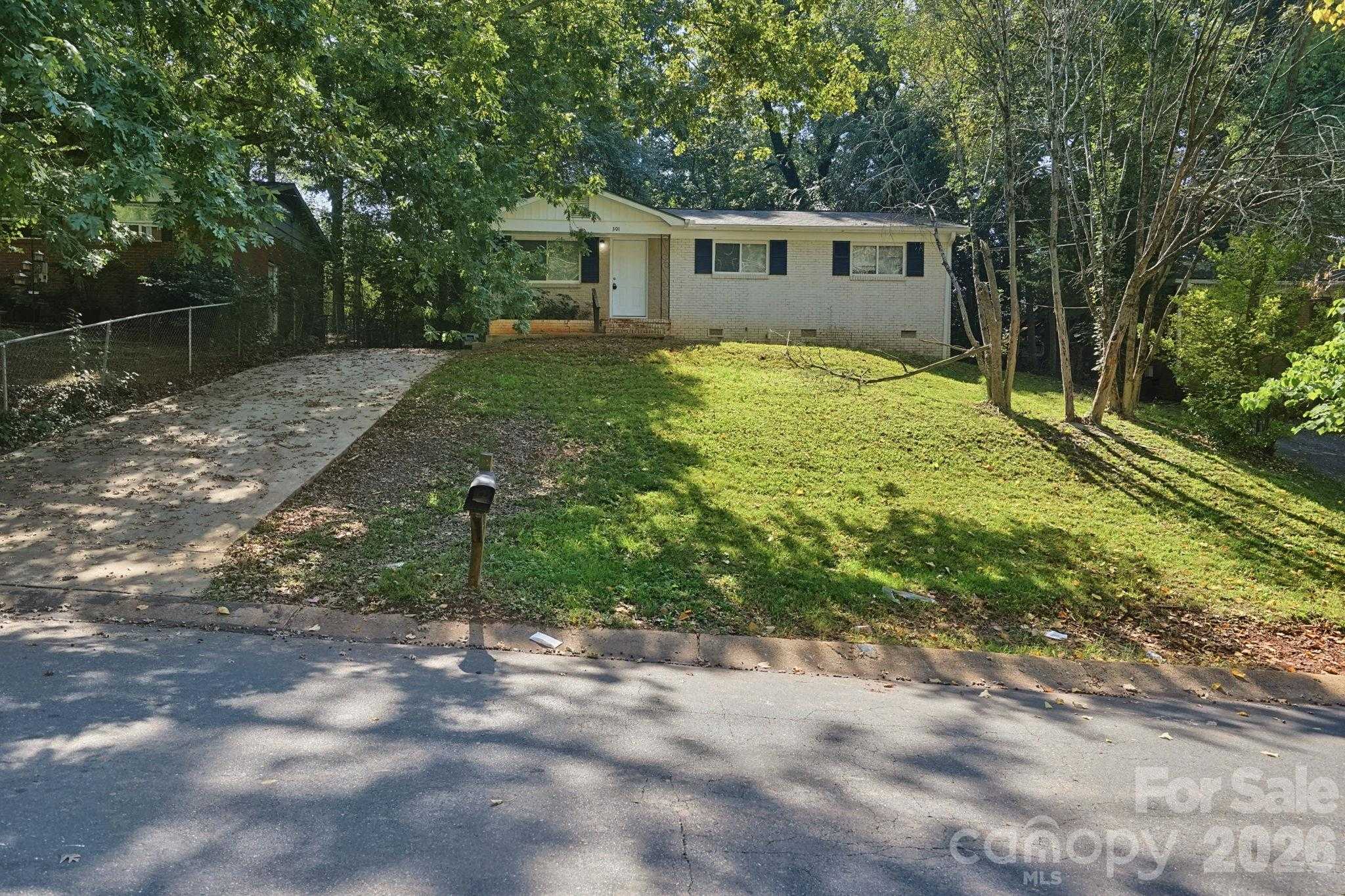 301 Edgegreen Drive Charlotte North Carolina United States, for Sale, residential, William (Will) Owens , South Charlotte Properties