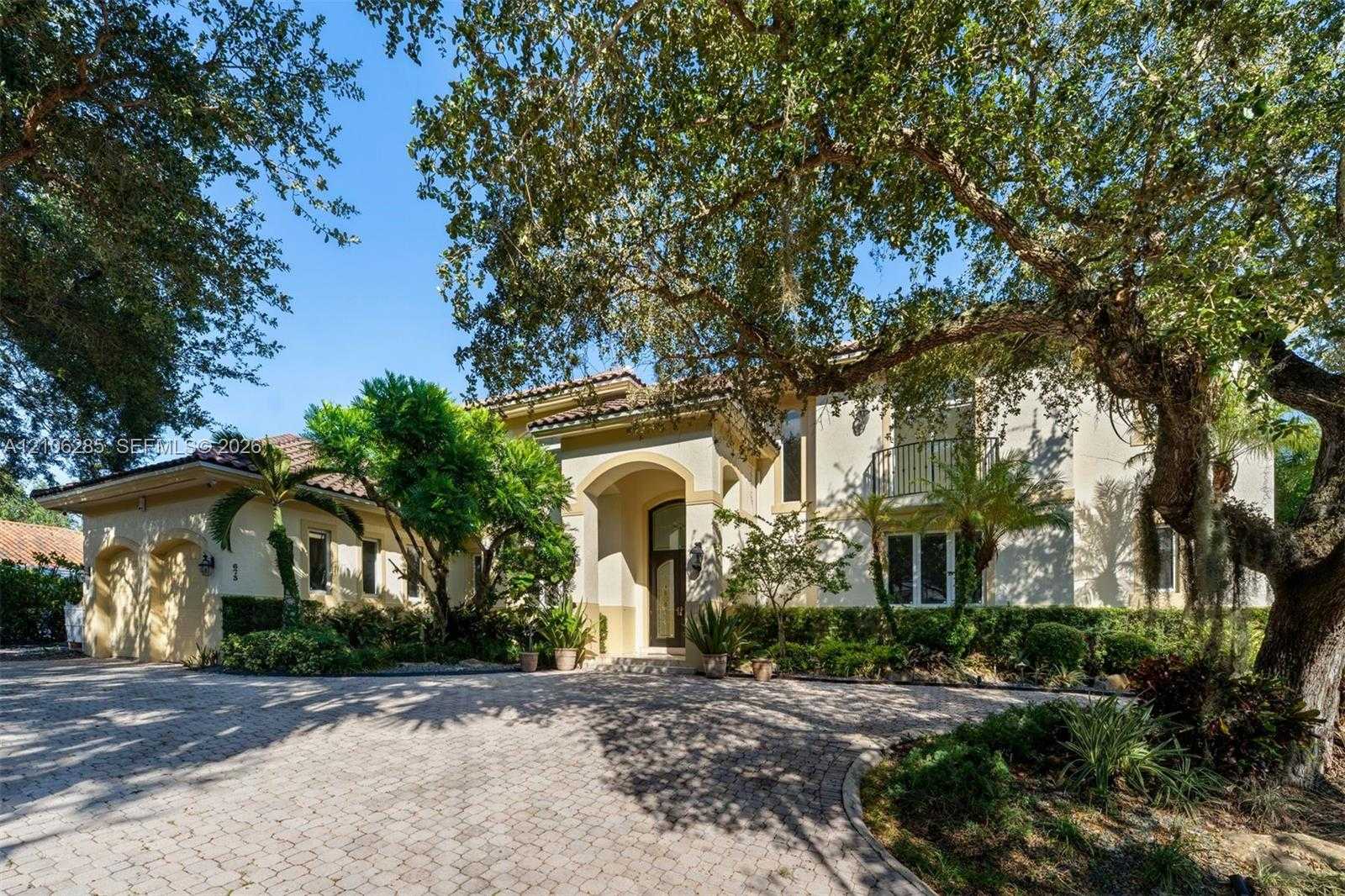 673 Destacada Cir Coral Gables Florida United States, for Sale, residential,  , Tejeda Real Estate Inc. 