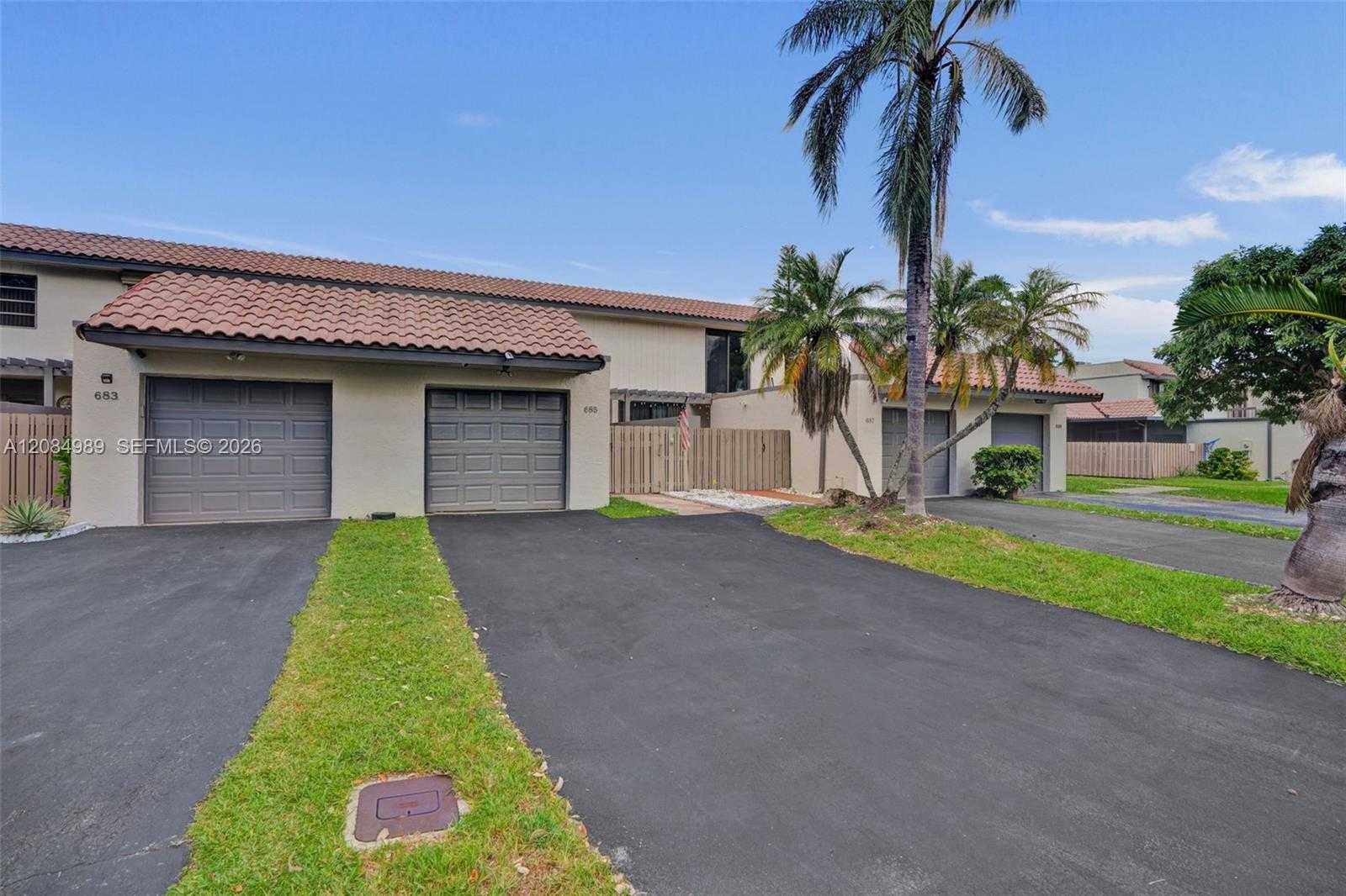 685 NE 206th Ter Miami Florida United States, for Sale, residential, Nicholas Clark, Incom New Example Office