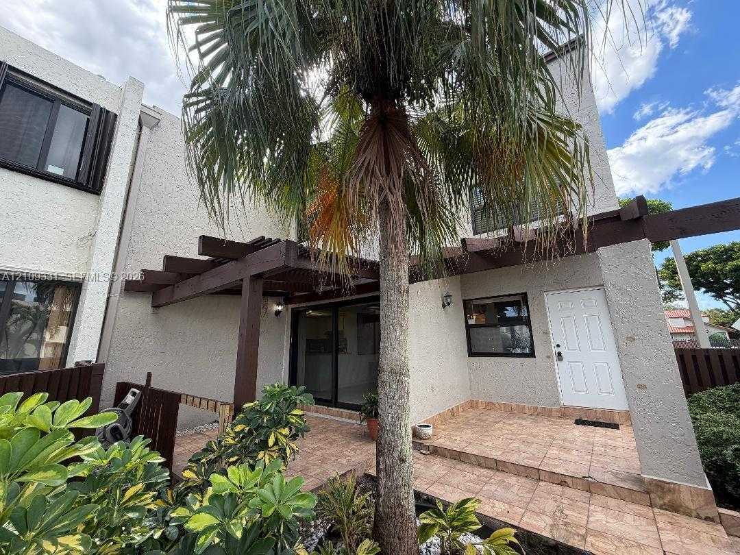 10231 Fontainebleau Blvd  APT 106 Miami Florida United States, for Sale, residential, Nicholas Clark, Incom New Example Office