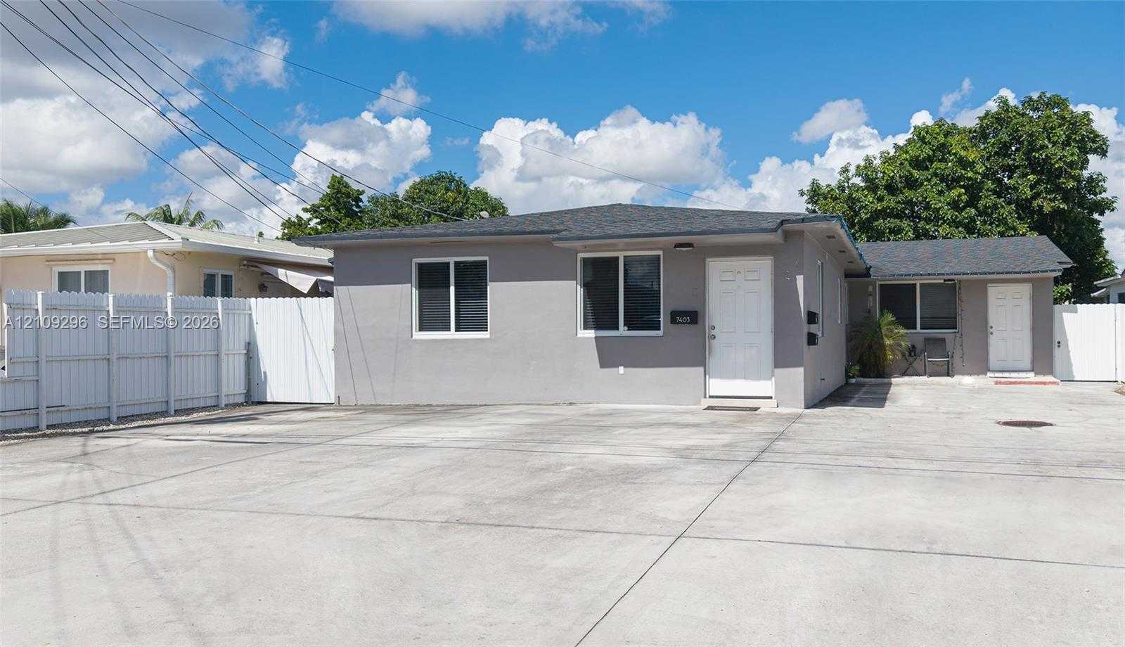 7401 SW 22nd St Miami Florida United States, for Sale, residential, Henry Smith, Incom Sample Office