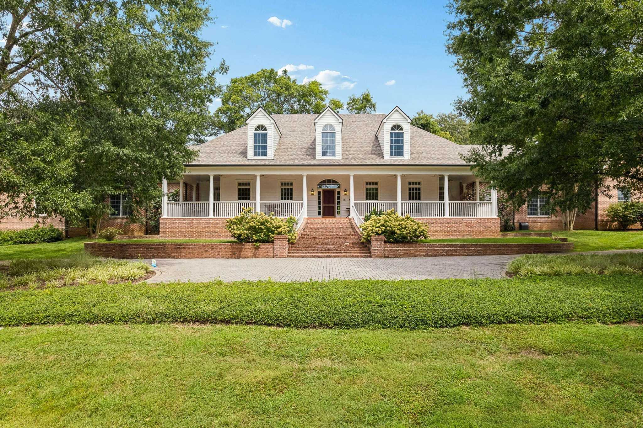 1228 Mary Helen Dr Nashville Tennessee United States, for Sale, residential, Adam Hanes, LPT Realty