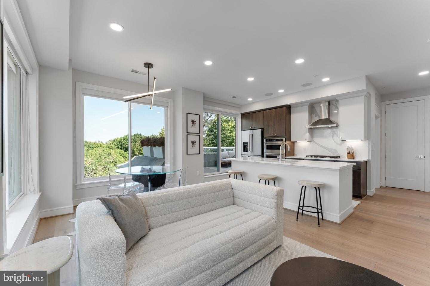 635 SLATERS LANE APT 306 Alexandria Virginia United States, for Sale, residential,  , The Holly Group