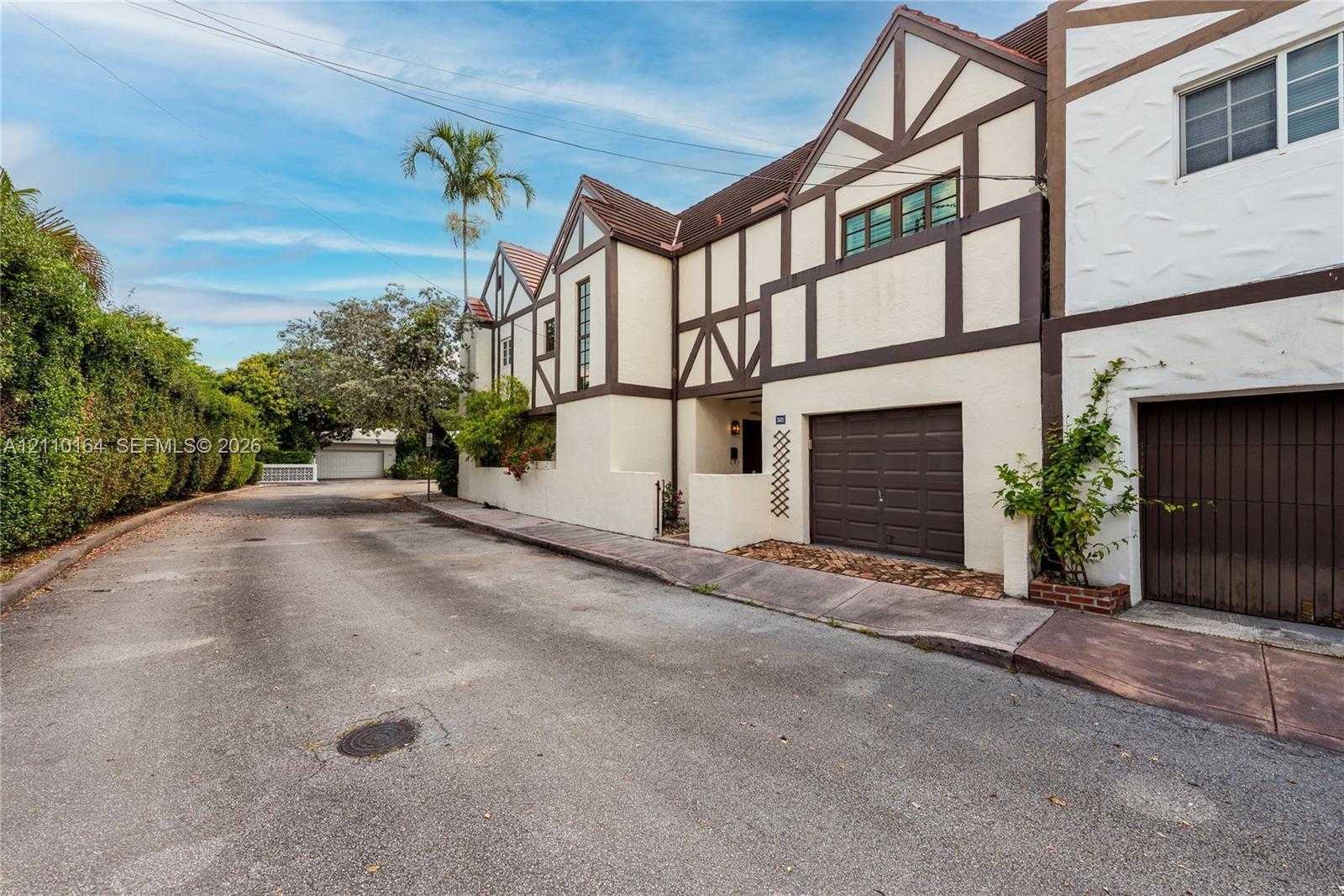 3621 VISCAYA CT Coral Gables Florida United States, for Sale, residential,  , Tejeda Real Estate Inc. 
