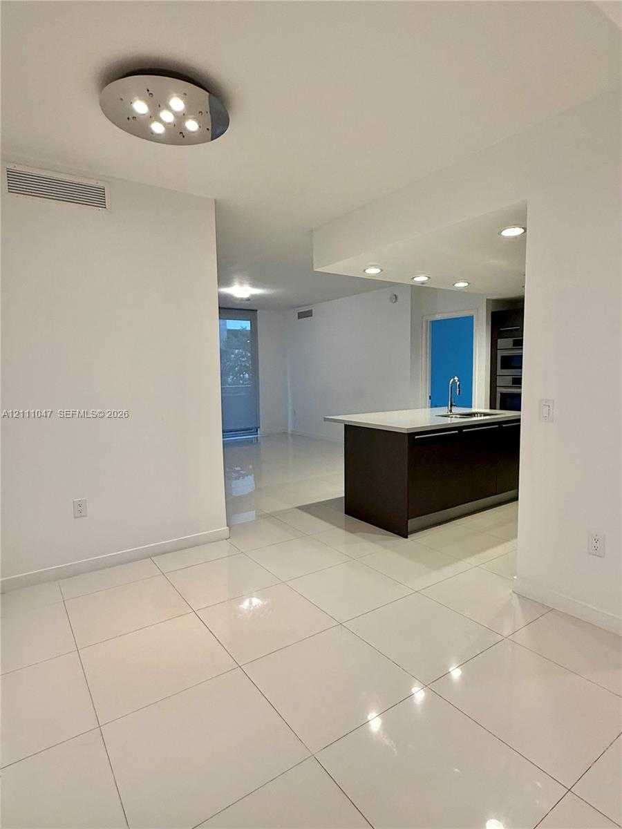 7661 NW 107th Ave  APT 207 Doral Florida United States, for Sale, residential, Roberto Villasmil, Interinvestments Realty, Inc.